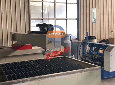 江蘇江陰市-劉總 訂購(gòu)二手水刀物流裝車發(fā)貨 江蘇江陰市-劉總 訂購(gòu)二手水刀物流裝車發(fā)貨